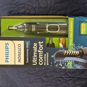 Philips Norelco Nose Trimmer - Black and Green